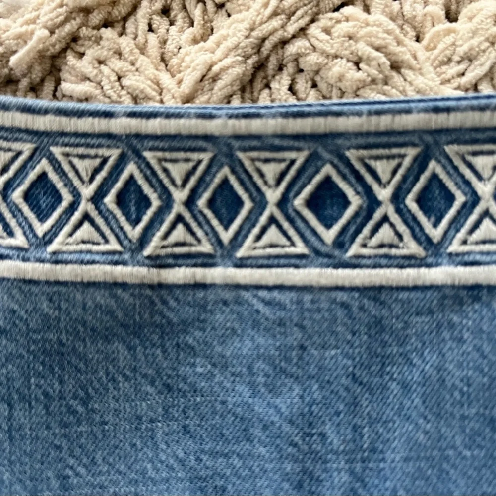 Southern Tide 100% Tencel Holly Embroidered Chambray Light Indigo Dress Size XS - Picture 10 of 16